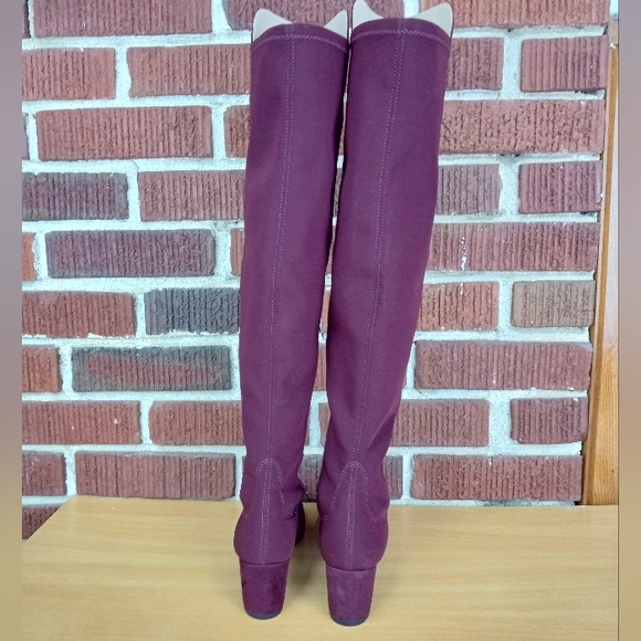 NWT Stuart Weitzman 'Gillian' Knee High Genuine Suede Heeled Boots in Burgundy - Picture 9 of 14